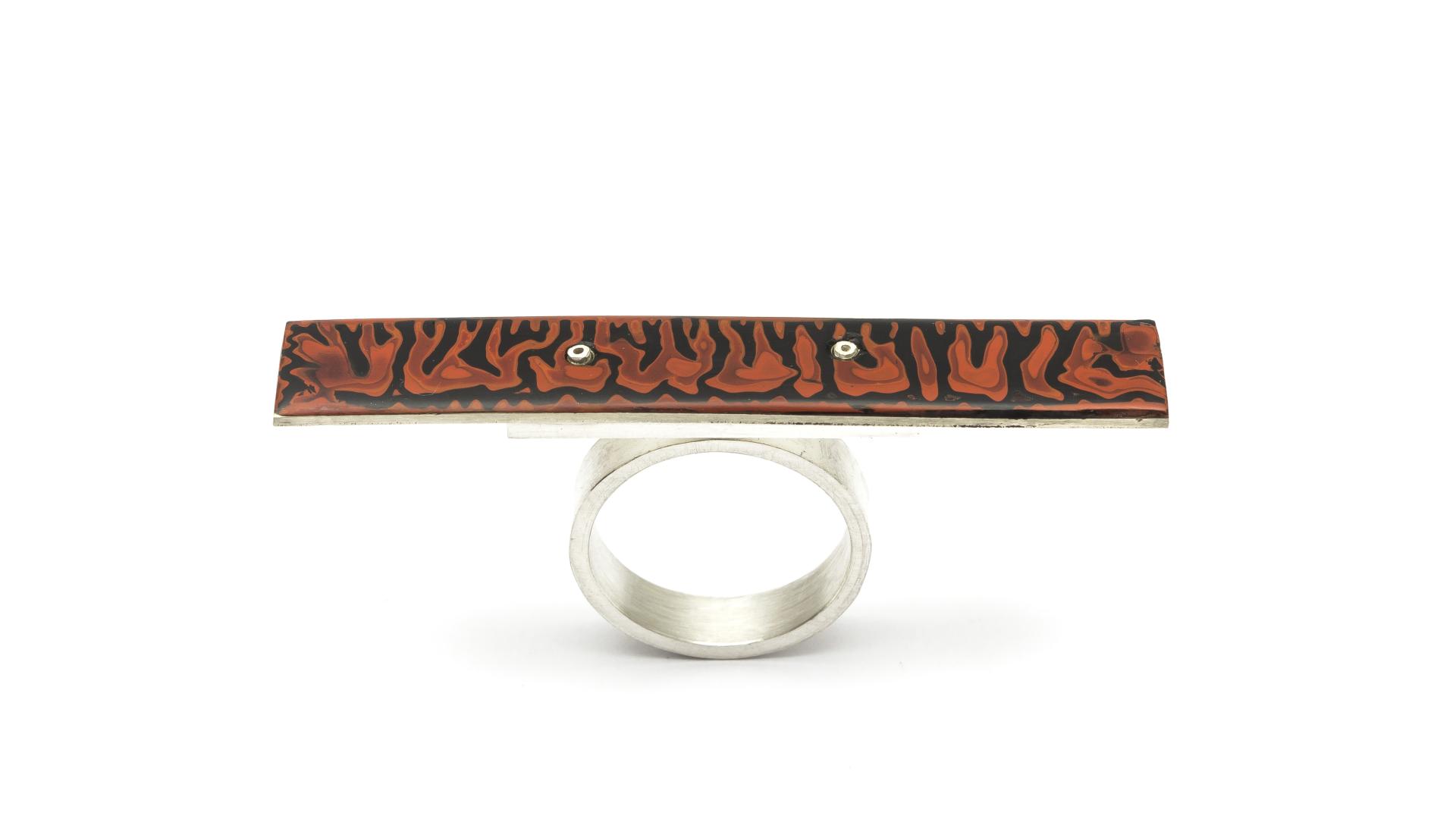 Anillo diseñado por Francine Schloeth