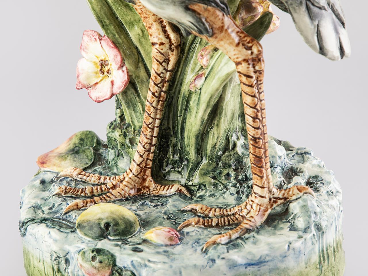 Figura en forma de garza (detalle)
