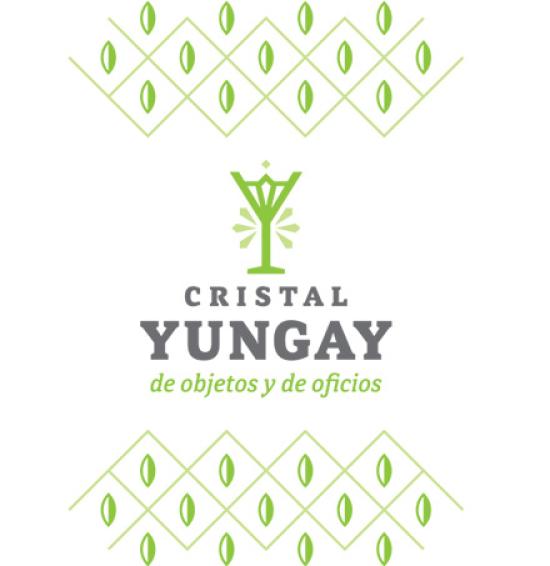 Cristal Yungay, de  objetos y de oficios