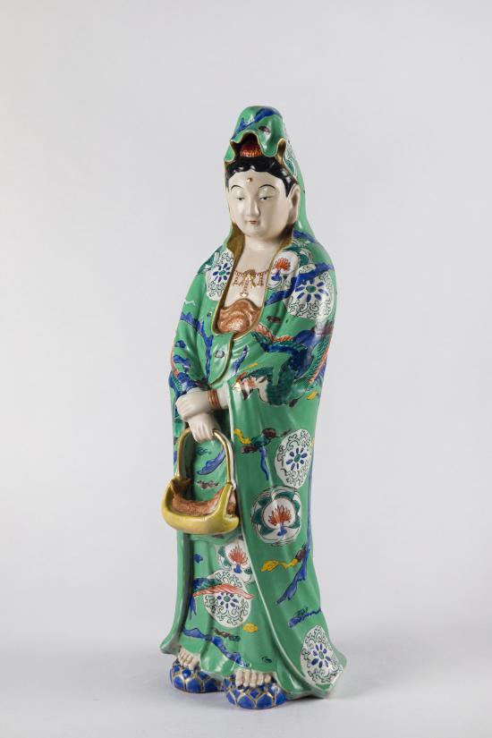 Figura de cerámica oriental