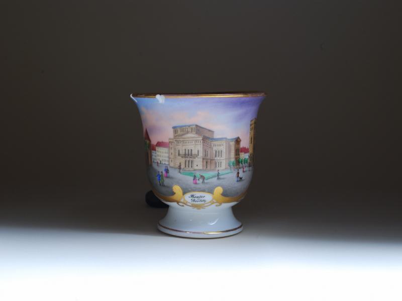 Taza con paisaje urbano